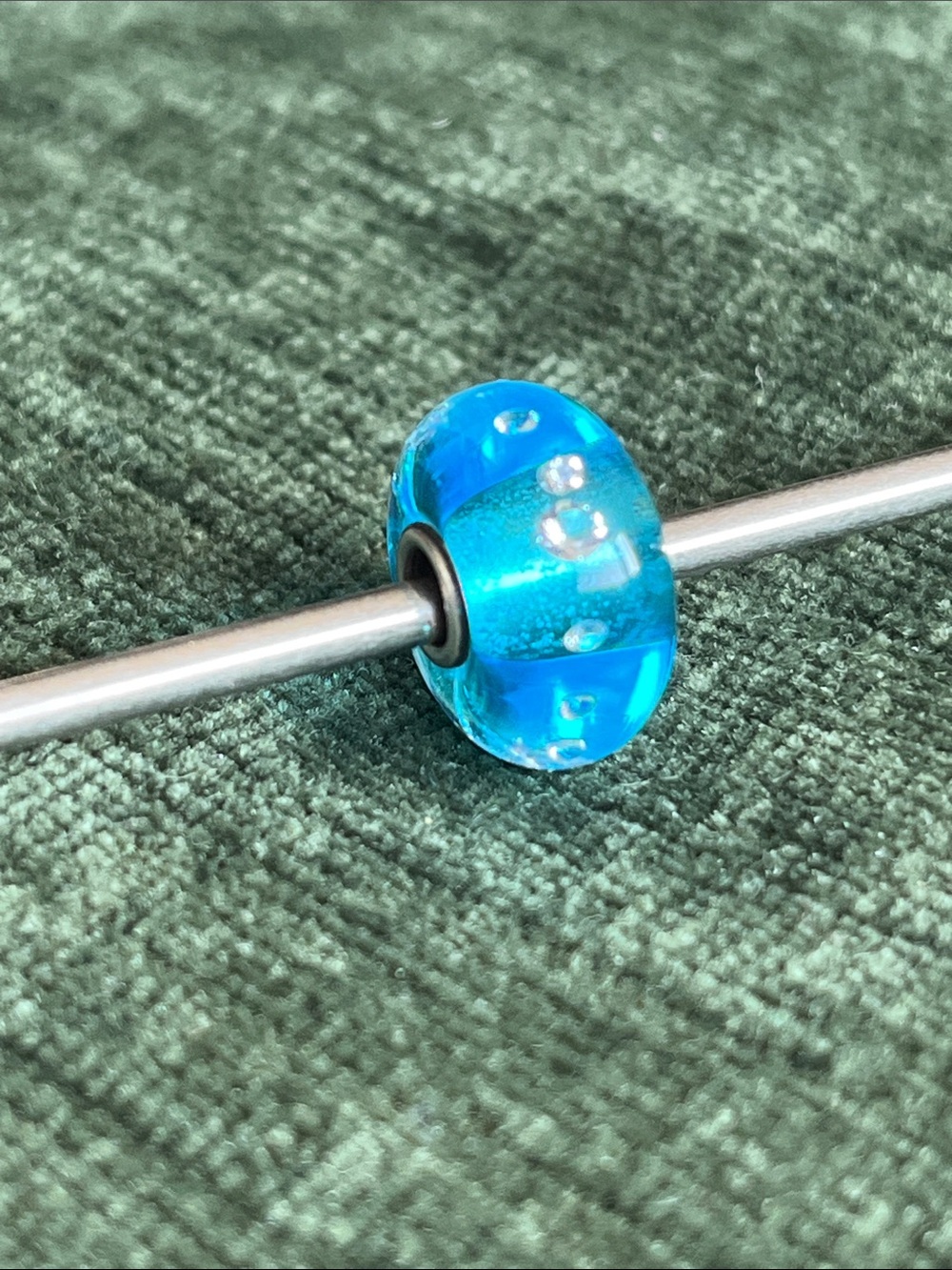 Trollbeads Ice Blue Diamond Bead
